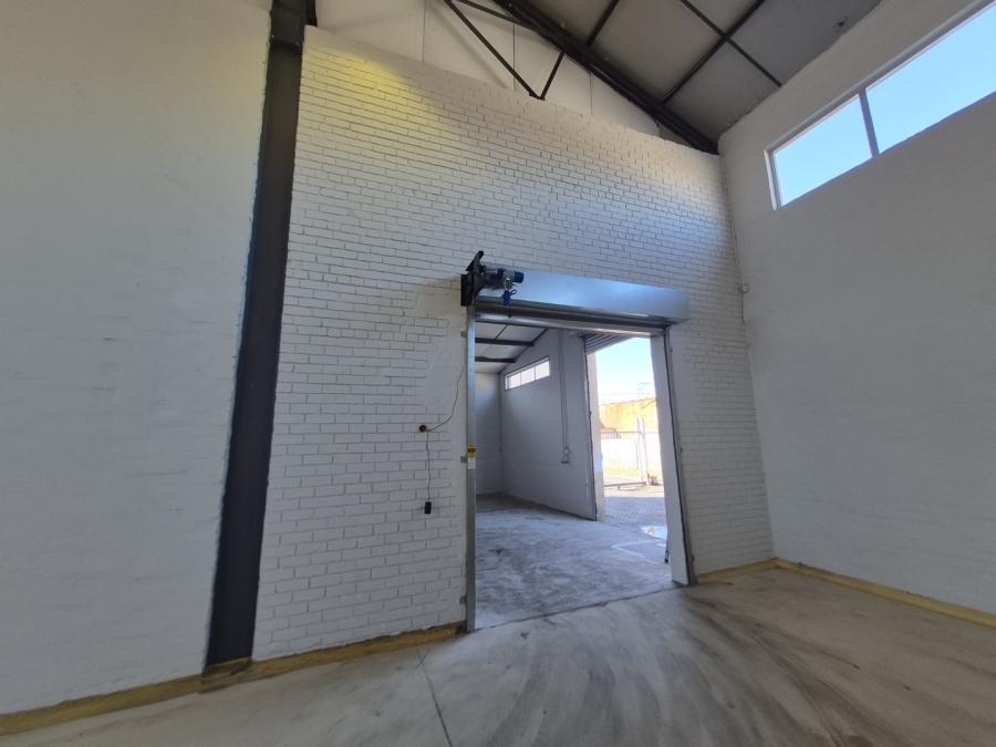 To Let Commercial Property for Rent in Maitland Western Cape